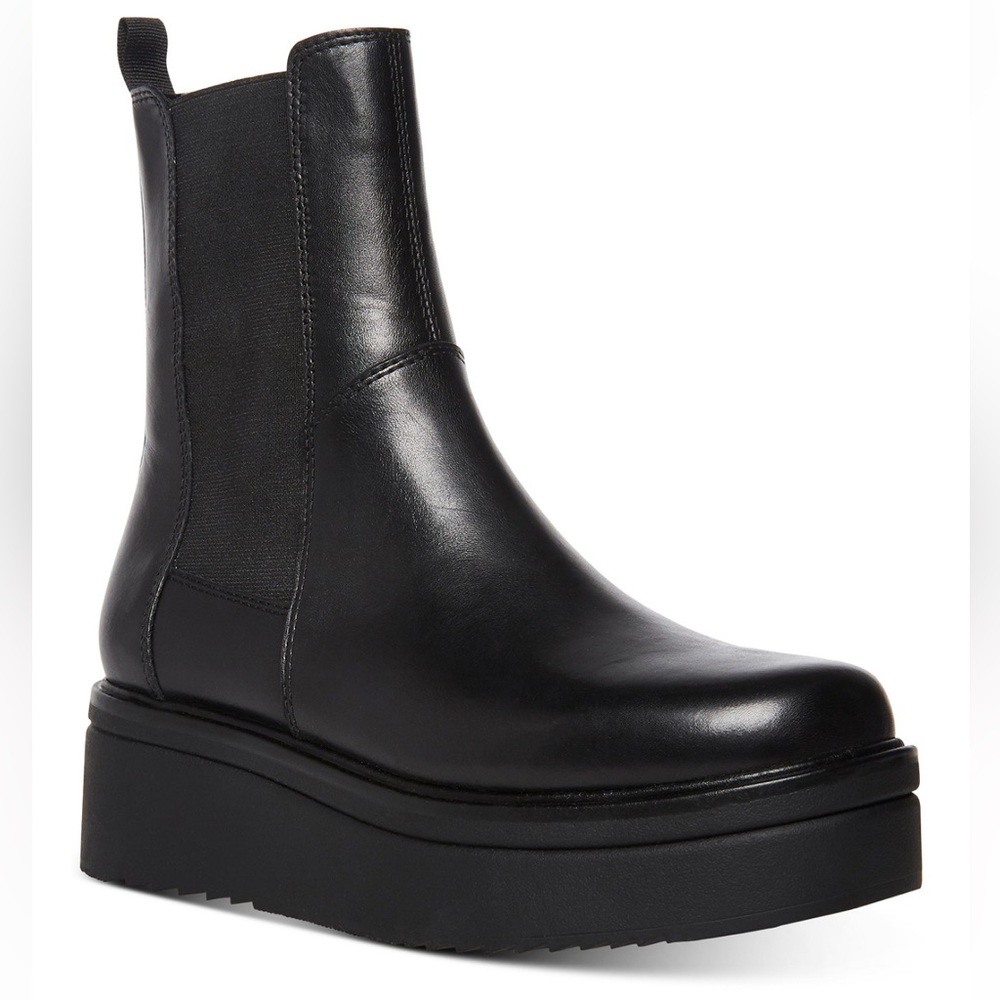 Steve Madden Clarisa Chelsea Booties